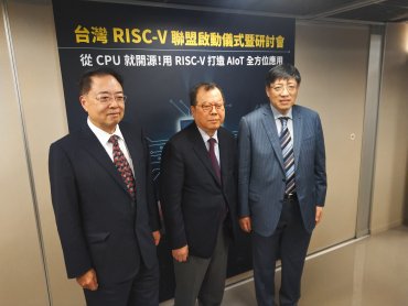 鴻海買NOKIA 黃崇仁不解:為何買2G的公司