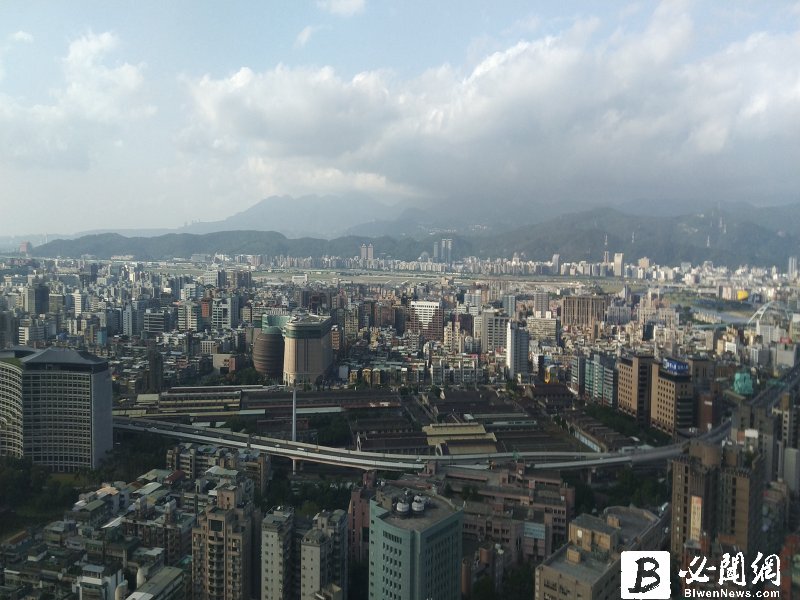 北市店租此消彼長 東區店租減4成、西門町店面看俏。（資料照）