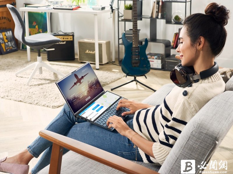 ASUS ZenBook Duo雙螢上市 。（資料照）