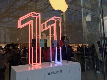 蘋果iPhone恐難產 蘋概股一片慘綠