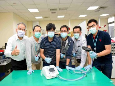 工研院發表「臺灣首台醫療級呼吸器原型機」 展現「ITRI Helps」實力