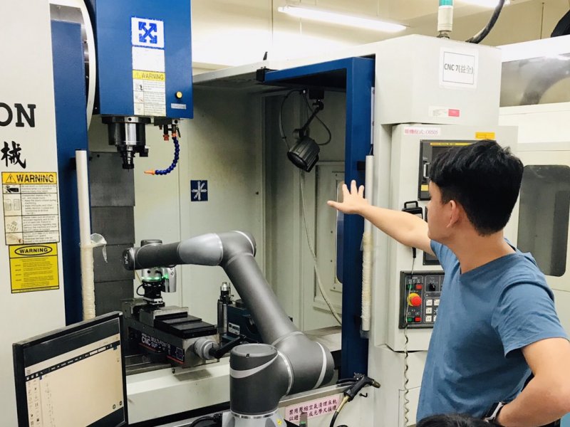 達明機器人與新北高工培育智慧機械人才 攜手打造機器人校訂課程。（廠商提供）