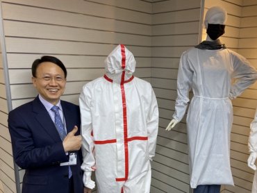 聚陽攜手7-11 推拋棄式隔離衣