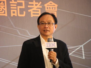 凌華、友嘉、資策會聯手打造全球首個5G專網+AMR分散式群機智能未來工廠