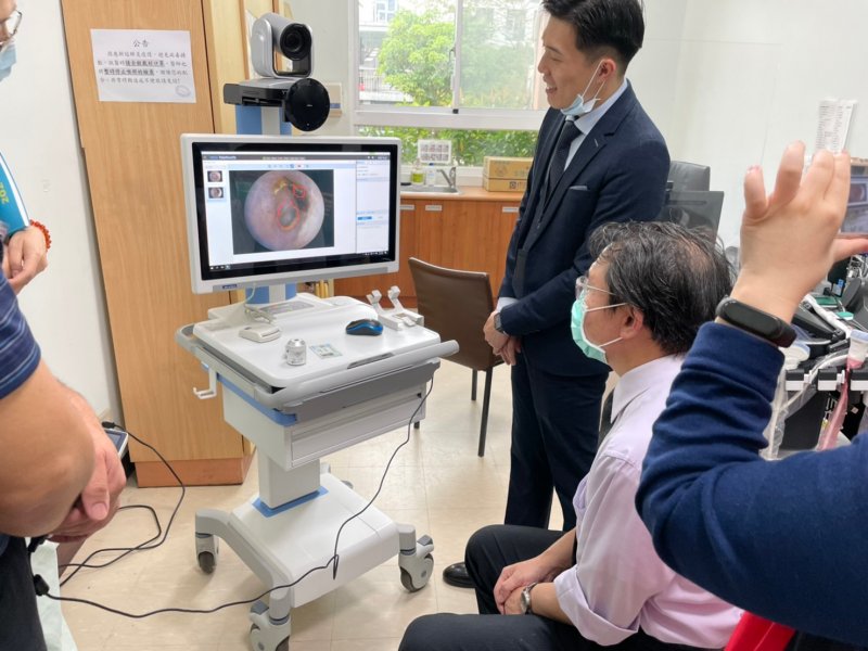 研華偕同臺北榮總、板橋榮民之家推動遠距醫療 建構在地醫療照護。（研華提供）