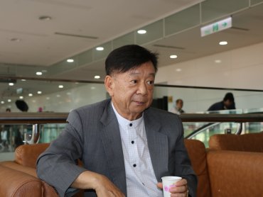 宣明智捐贈快篩 呼籲企業同心抗疫 