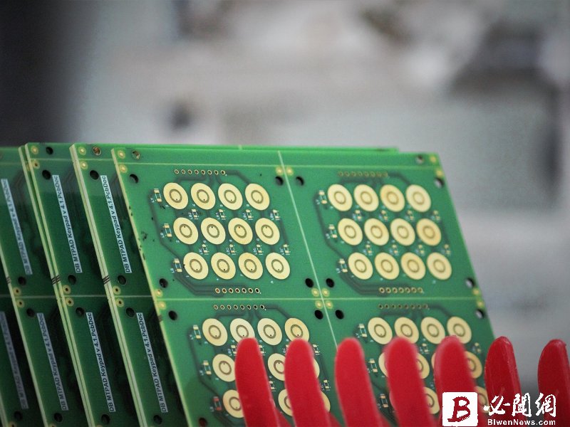 2021全球PCB億元俱樂部 台廠營收領先、陸廠家數居冠。（圖／Pixabay）