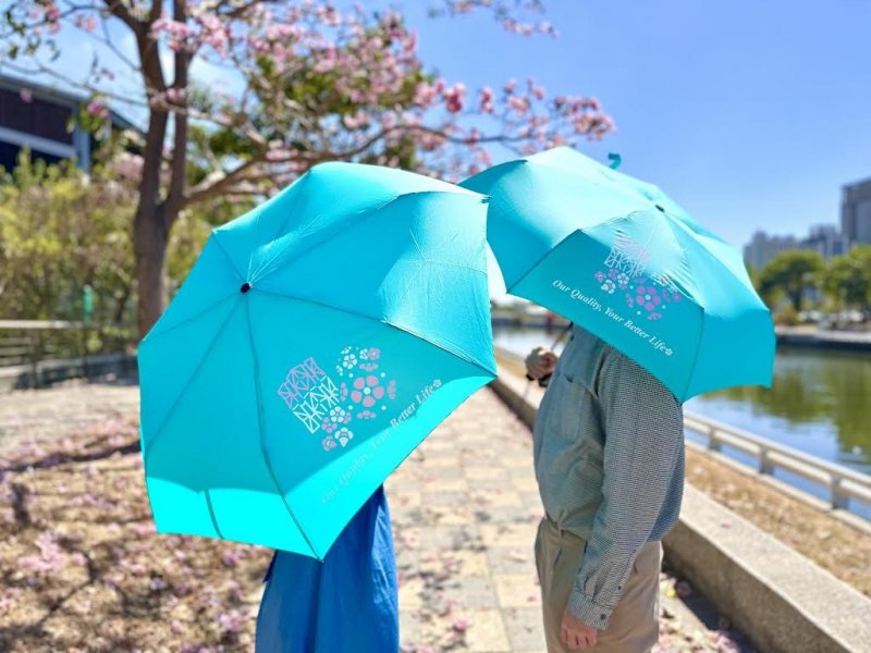 中鋼股東會紀念品 「傘Ｑ股東，花現幸福」。（中鋼提供）