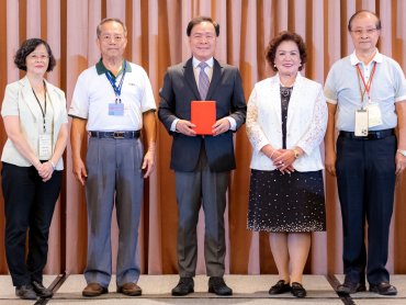 雃博董事長李永川接任台灣醫材公會理事長