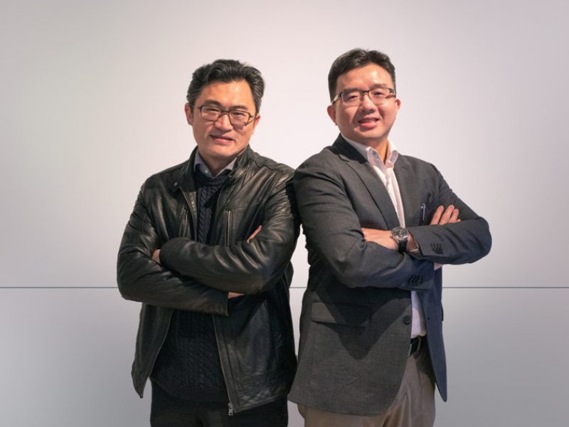 宏碁智醫董事長連加恩（左）、宏碁智醫總經理暨醫療長許凱程（右）。（宏碁智醫提供）
