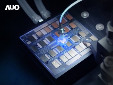 瞄準AI世代核心 友達 SEMICON Taiwan 展Micro LED光通訊解決方案與玻璃核心基板技術